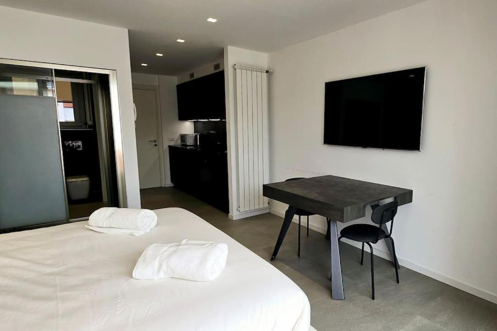 Appartement Luxurious 1,5 With Parking Near Center